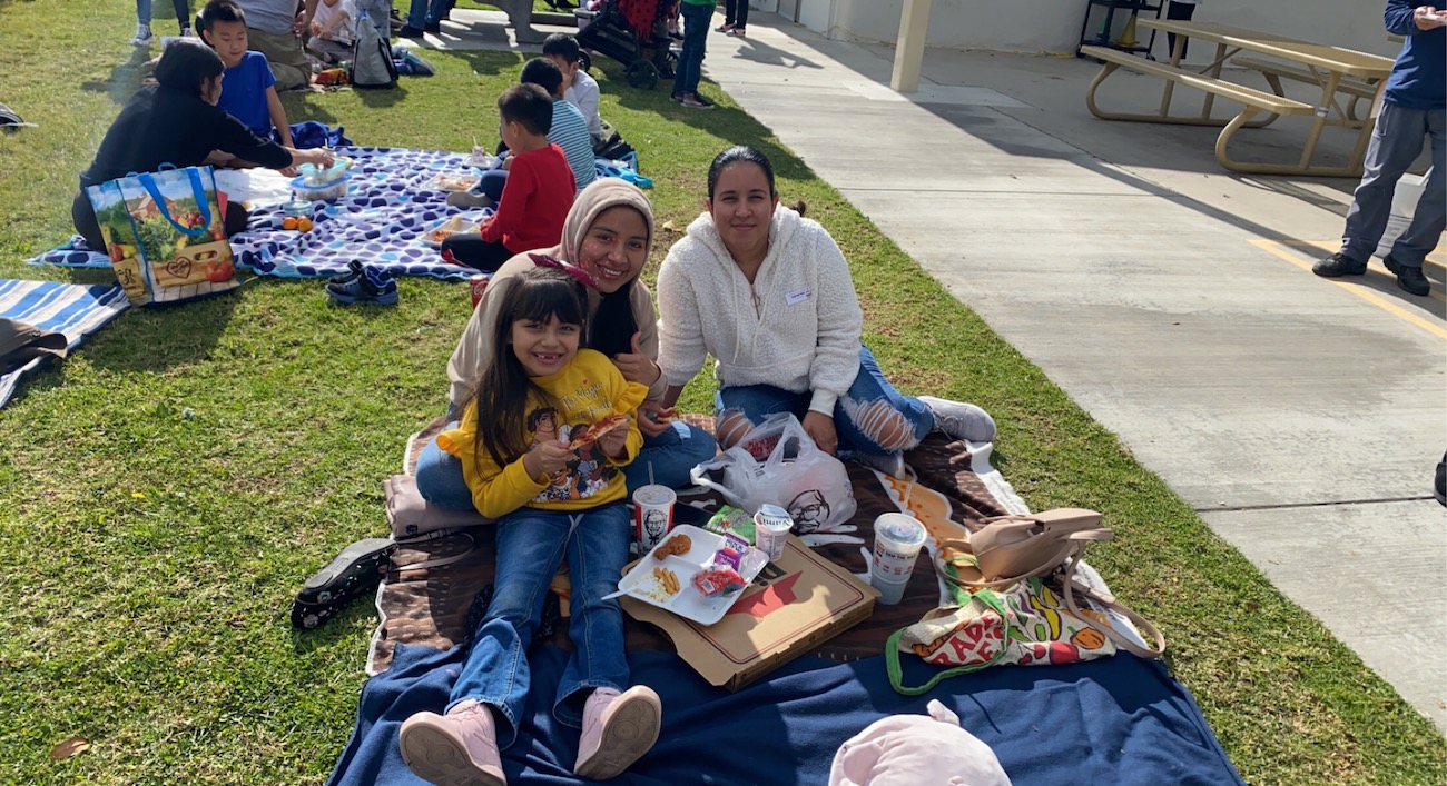 Families enjoying Lunch with Loved One Day